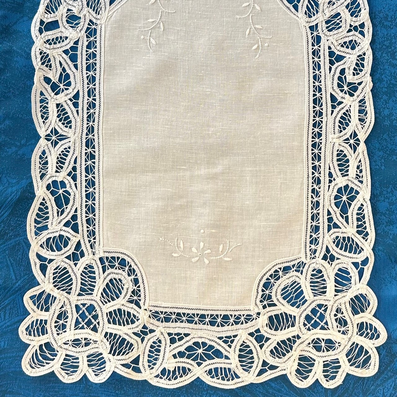 100% Cotton Placemats - Battenburg Lace