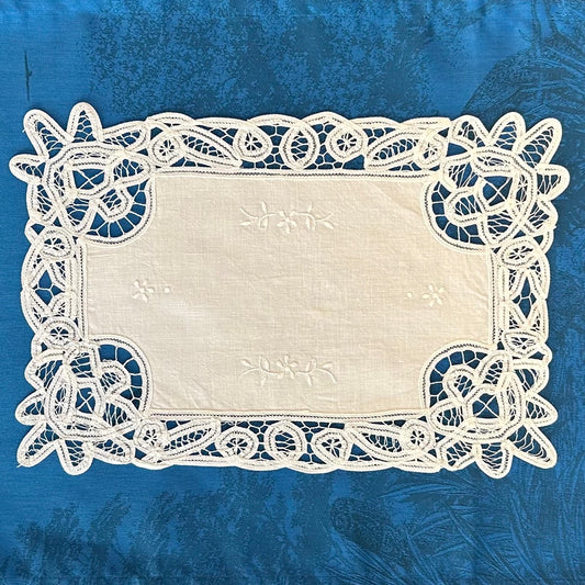 100% Cotton Placemats - Battenburg Lace