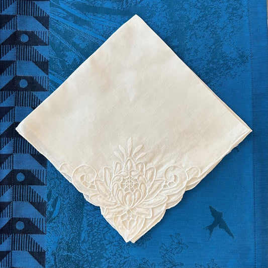 100% Linen Napkins - Chrysanthemum Flower