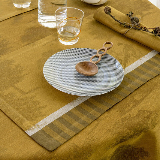 Le Jacquard Francais Placemat "Souveraine" Gold